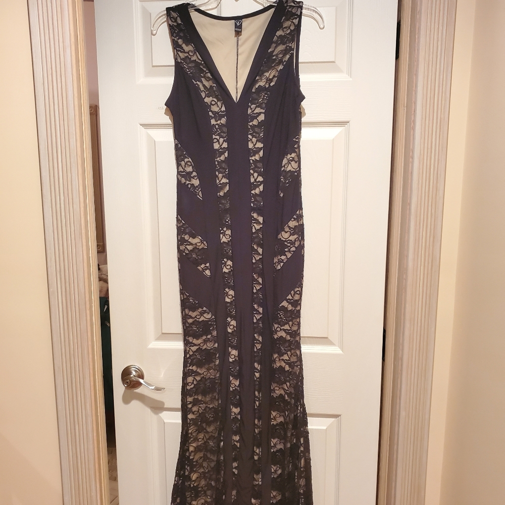 Windor Black Lace Floor Length Gown